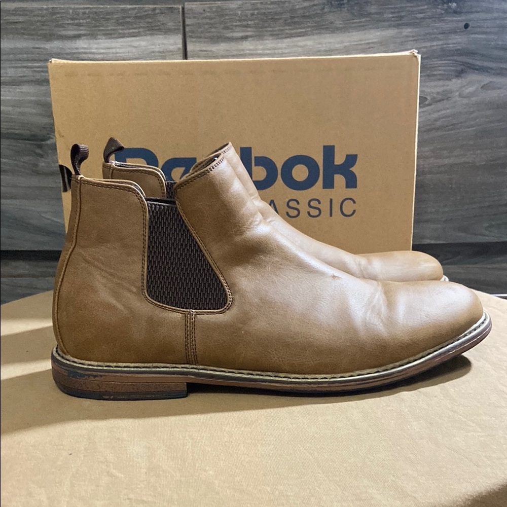 Brown Chukka Boots with Classic Design